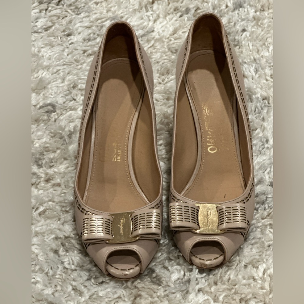 Salvatore Ferragamo Beige Leather Pola Bisque Peep Toe Pumps Size 38